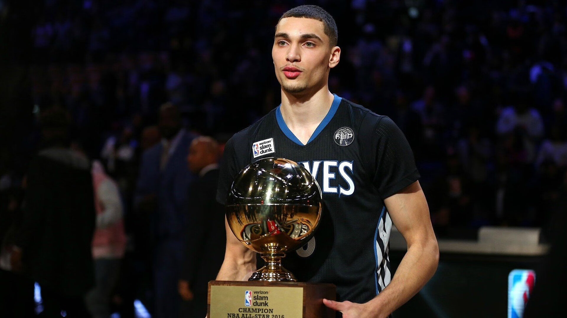 热火爆冷北京队，米切尔在奥运周期关键战接管比赛，背后是篮球哲学的迭代