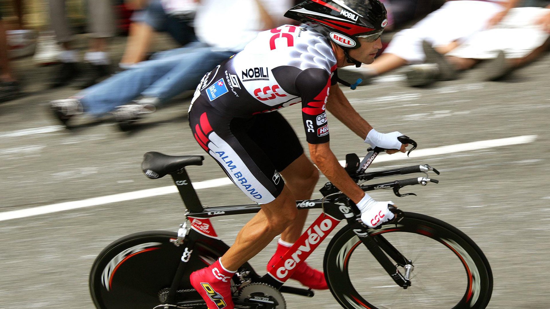 利拉德进攻端无人可挡，灰熊鏖战太阳