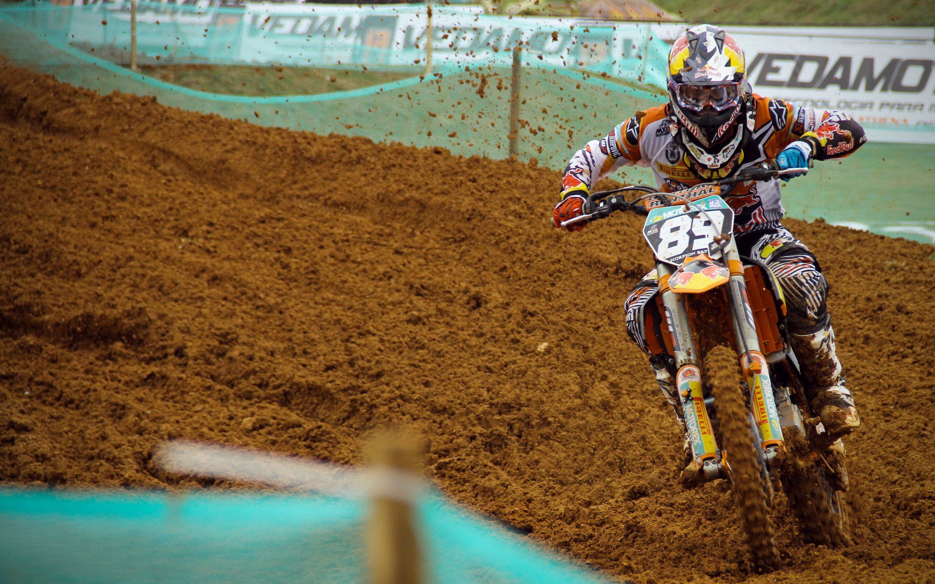 欧冠决赛之夜，萨拉赫，从火焰到坚冰的防守艺术